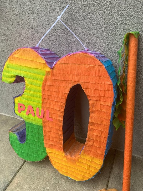 Pinata Zahl 30 in bunt Regenbogenfarbe Geschenke Box Türdekoration
