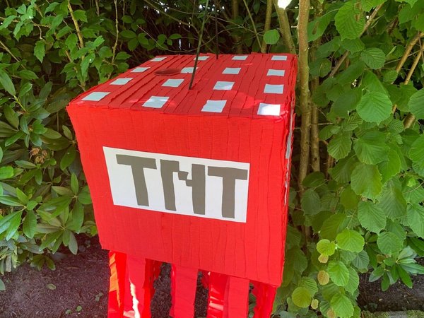 Pinata XXL Schlagpinata TNT BOX Geburtstag Geschenk Kindergeburtstag Füllbox Box