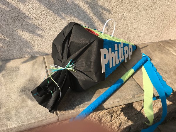 Pinata Schultüte XXL hellgrün - blau Geschenk Einschulung Geldgeschenke Box Zuckertüte Füllbox